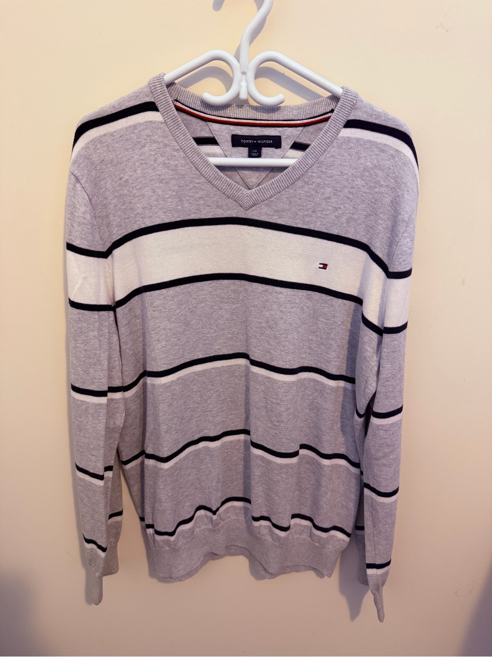 Tommy Hilfiger Men’s Light Gray and Black Striped V-Neck Sweater